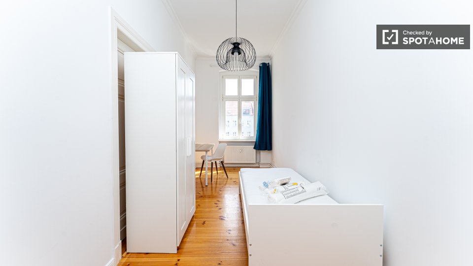 Double room Berlin, 5 beds, 124m² — photo 19