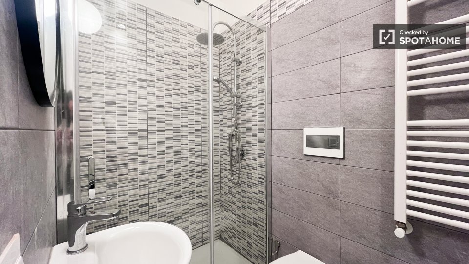 Double room Milan, 4 beds, 90m² — photo 26