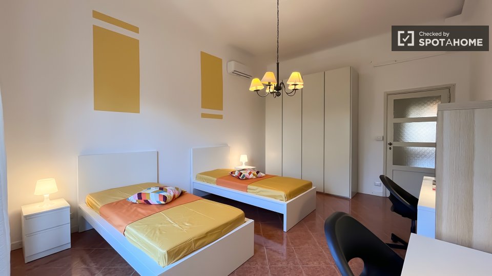 Double room Milan, 5 beds — photo 11