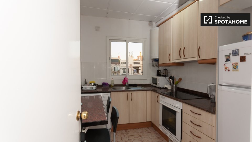 Double room Barcelona, 2 beds, 55m² — photo 11