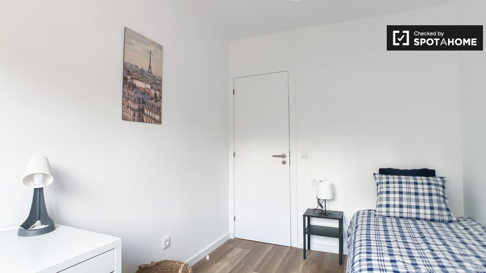 Double room Lisbon, 7 beds — photo 13
