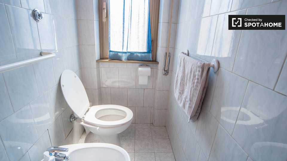 Double room Rome, 3 beds, 80m² — photo 12