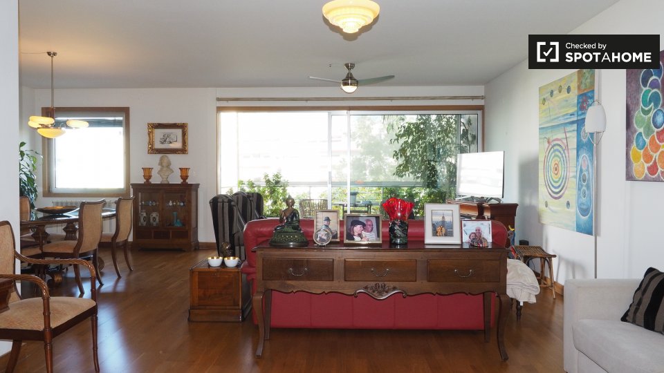 Double room Lisbon, 2 beds, 165m² — photo 9