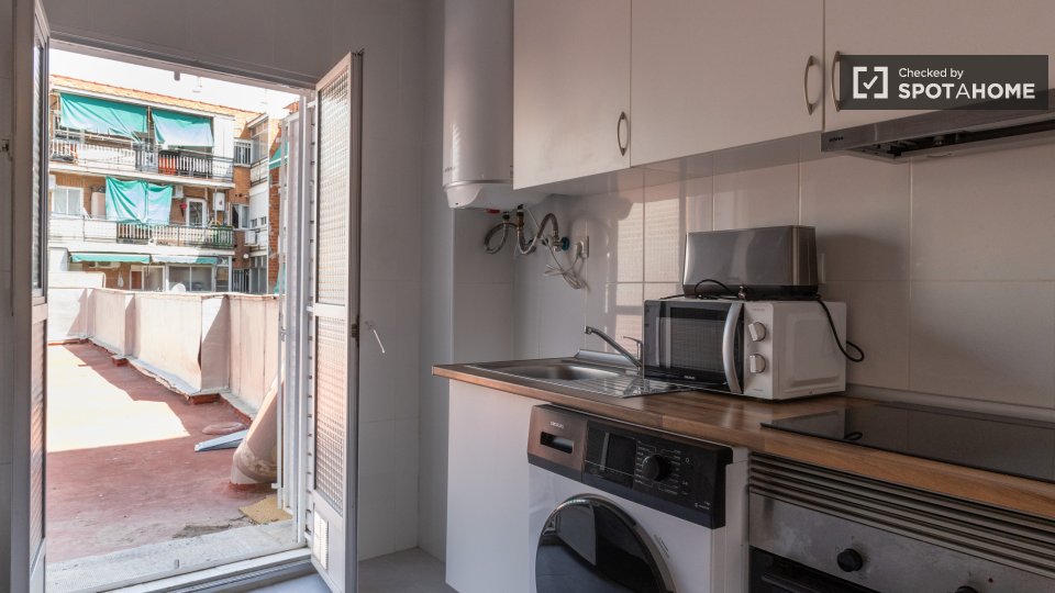 Double room Madrid, 4 beds — photo 72