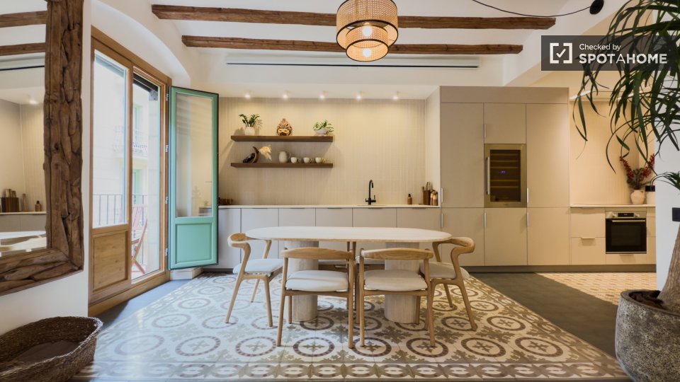 Apartment Barcelona, 2 beds, 78m² — photo 15