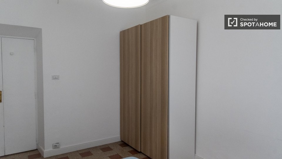 Double room Rome, 3 beds — photo 2