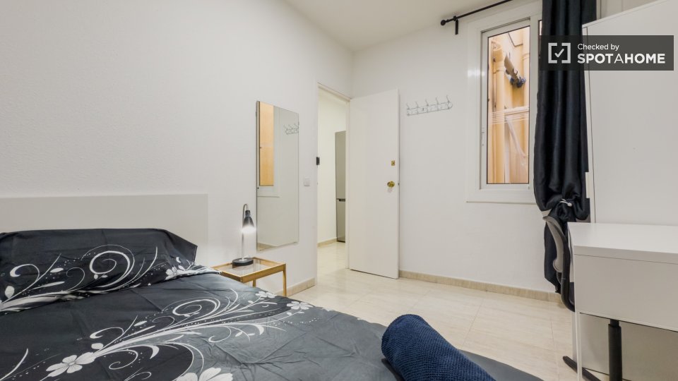 Double room Barcelona, 2 beds, 50m² — photo 23