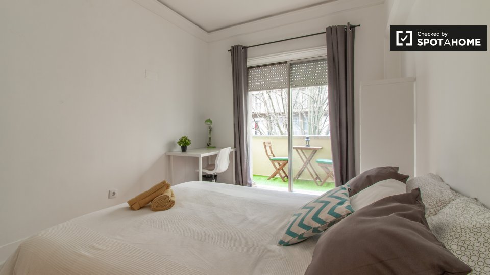 Double room Lisbon, 9 beds, 160m² — photo 4