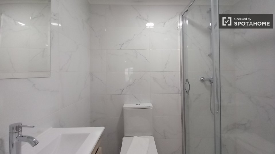 Apartment Lisbon, 1 bed, 40m² — photo 11