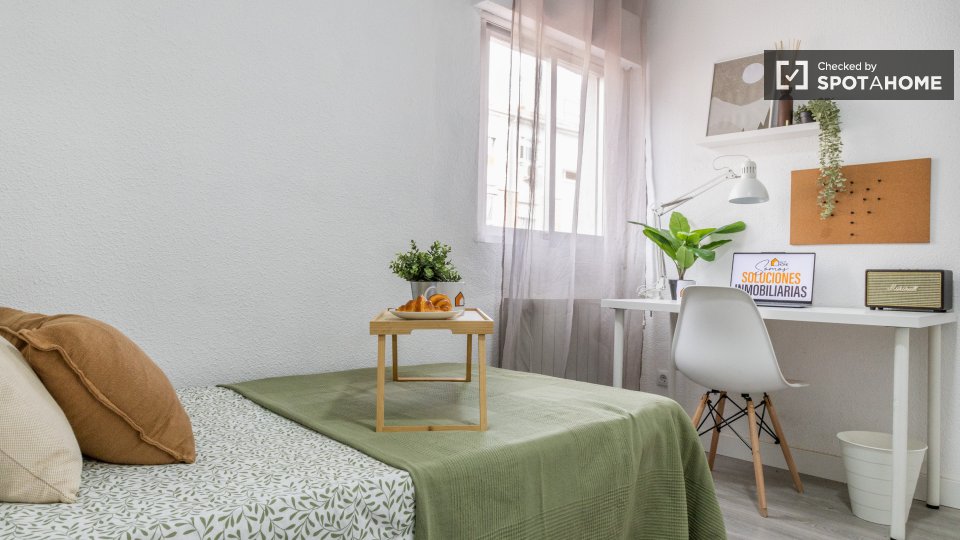 Double room Madrid, 4 beds — photo 26