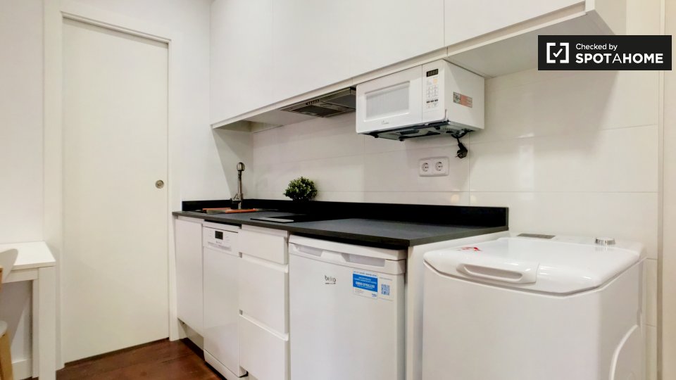 Apartment Madrid, 1 bed, 33m² — photo 13