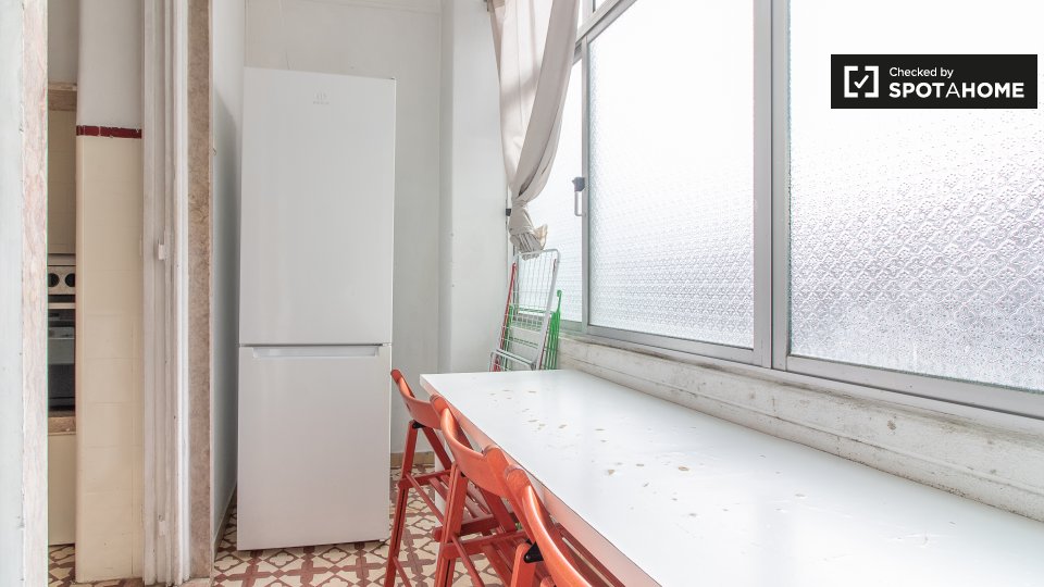 Double room Lisbon, 5 beds, 120m² — photo 12
