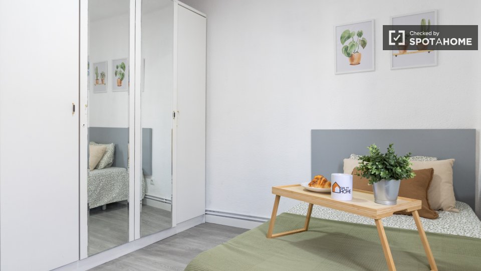 Double room Madrid, 4 beds — photo 34