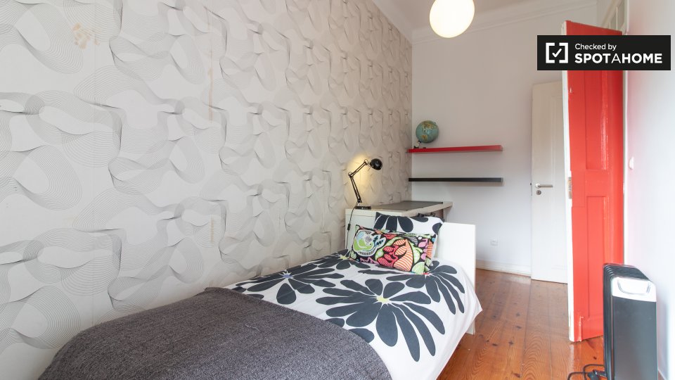 Apartment Lisbon, 2 beds, 100m² — photo 11