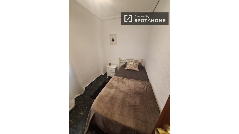 Double room Valencia, 5 beds, 110m² — photo 29