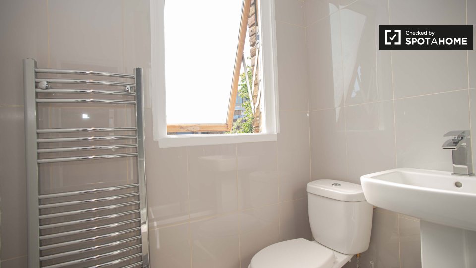 Double room London, 5 beds — photo 16