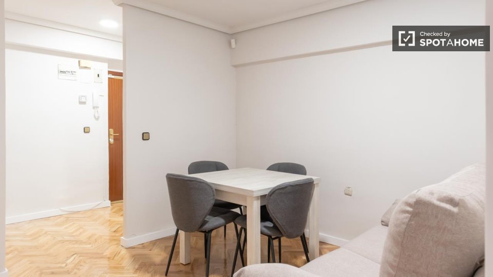Double room Madrid, 4 beds — photo 10