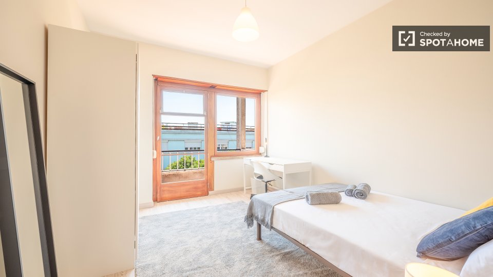 Double room Lisbon, 7 beds — photo 12