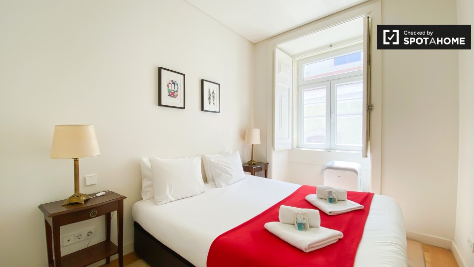 Apartment Lisbon, 2 beds — photo 11