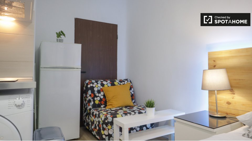 Apartment mono Madrid, 21m² — photo 3