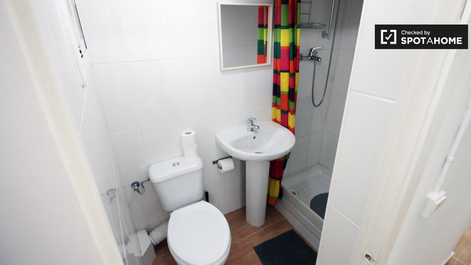 Double room Barcelona, 2 beds, 35m² — photo 12