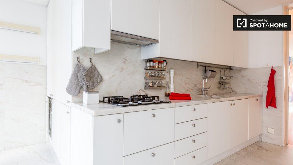 Double room Lisbon, 4 beds, 200m² — photo 19