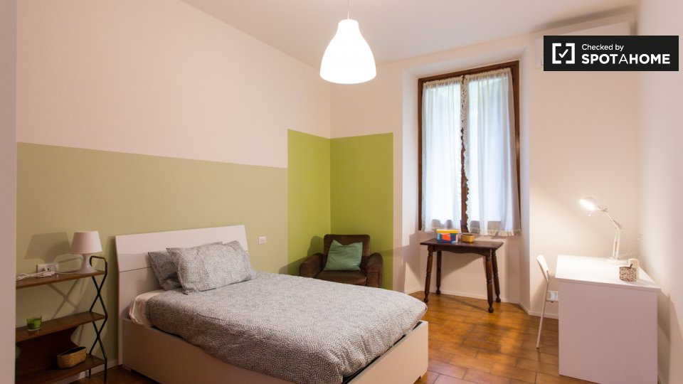 Double room Milan, 3 beds, 60m² — photo 1