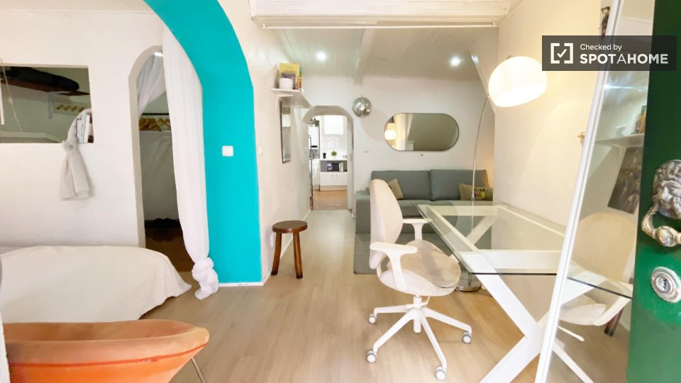 Apartment Lisbon, 1 bed — photo 43