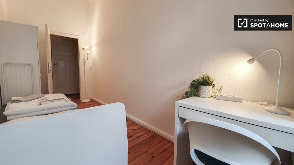Double room Berlin, 3 beds — photo 2
