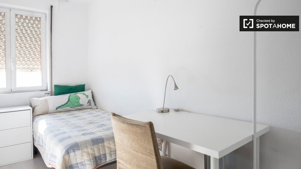 Double room Madrid, 4 beds, 70m² — photo 1