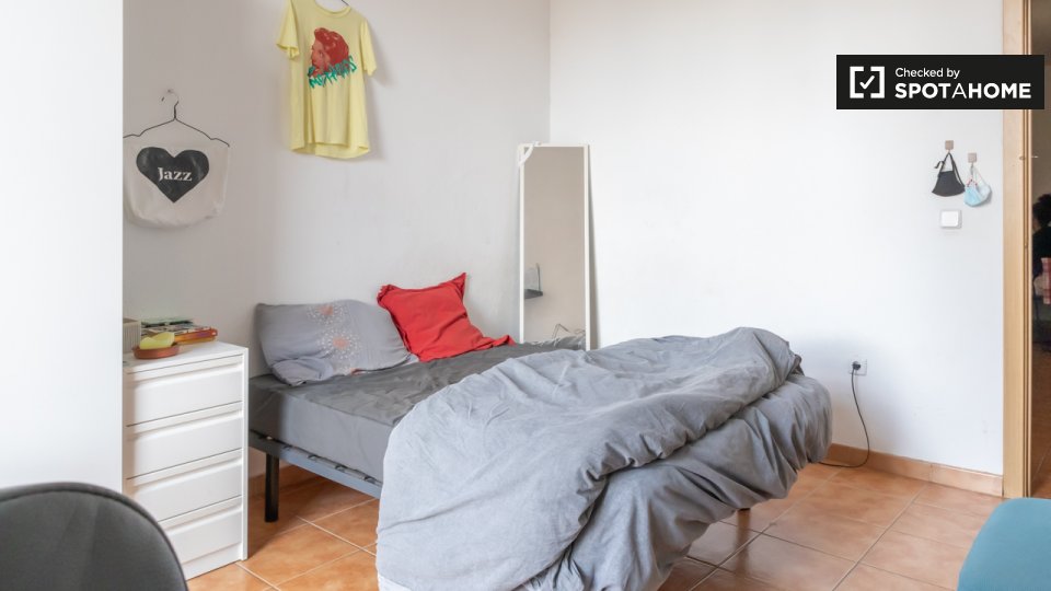 Double room Madrid, 4 beds — photo 3