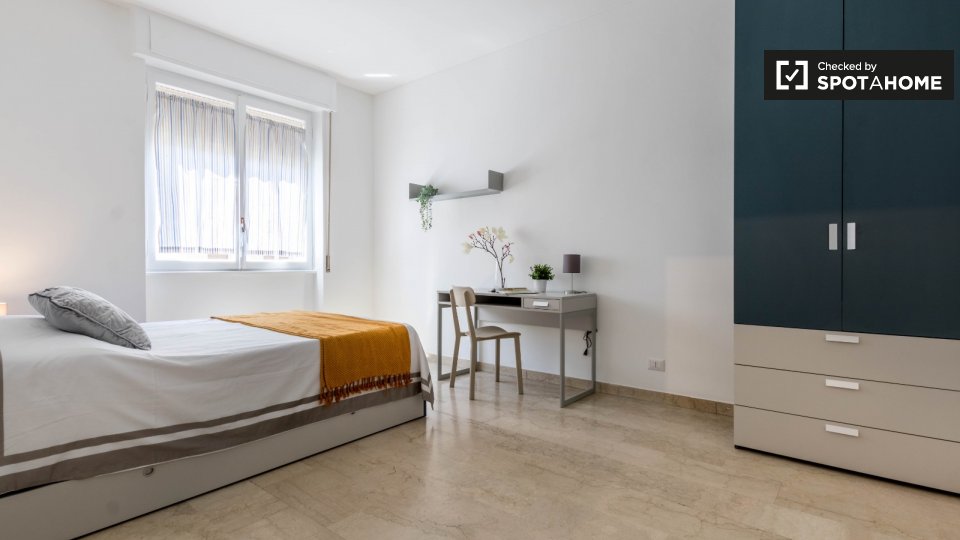 Double room Milan, 2 beds, 70m² — photo 18