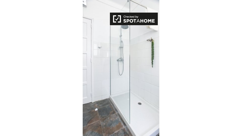 Double room Lisbon, 6 beds, 120m² — photo 14