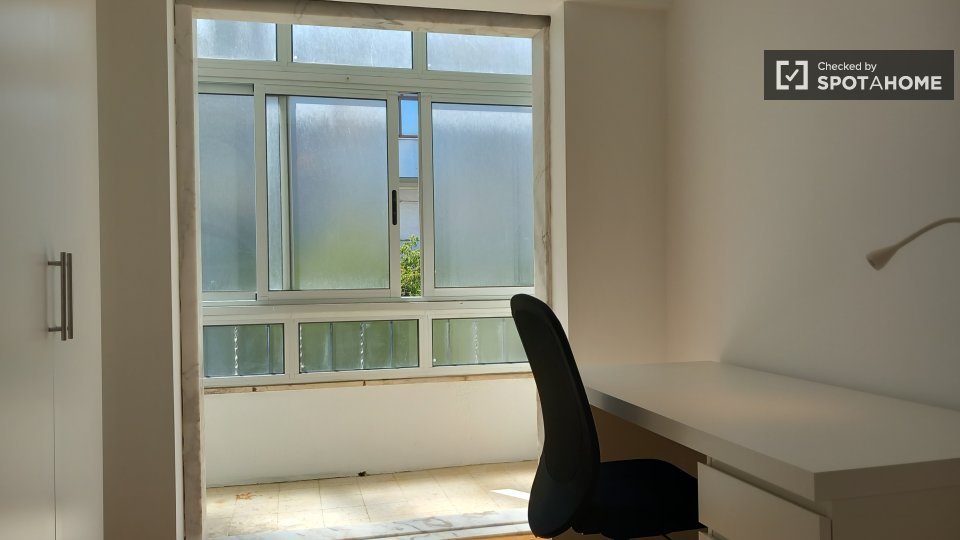 Double room Lisbon, 2 beds, 60m² — photo 9