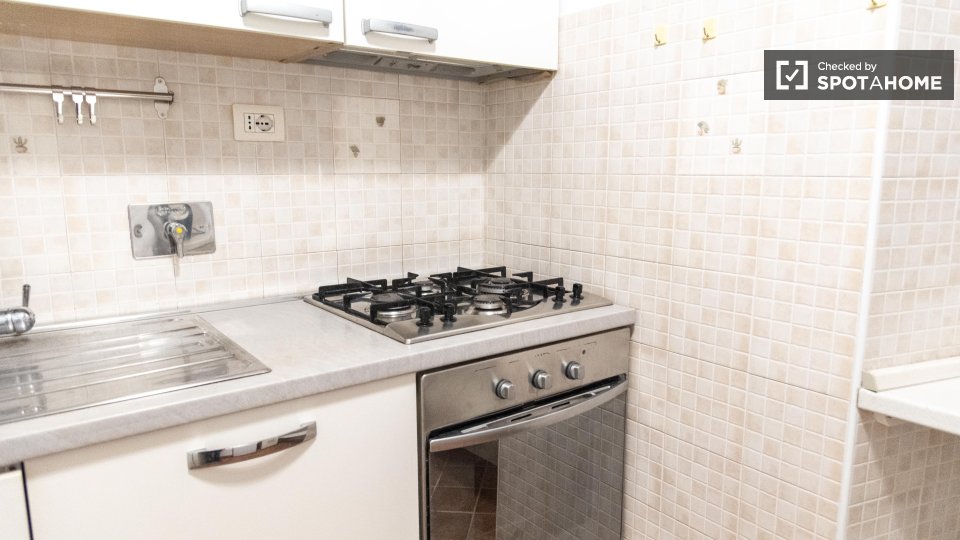 Apartment Rome, 1 bed — photo 16