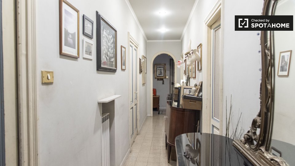 Double room Rome, 3 beds — photo 14