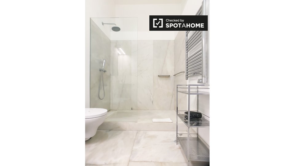 Apartment Lisbon, 1 bed, 63m² — photo 11