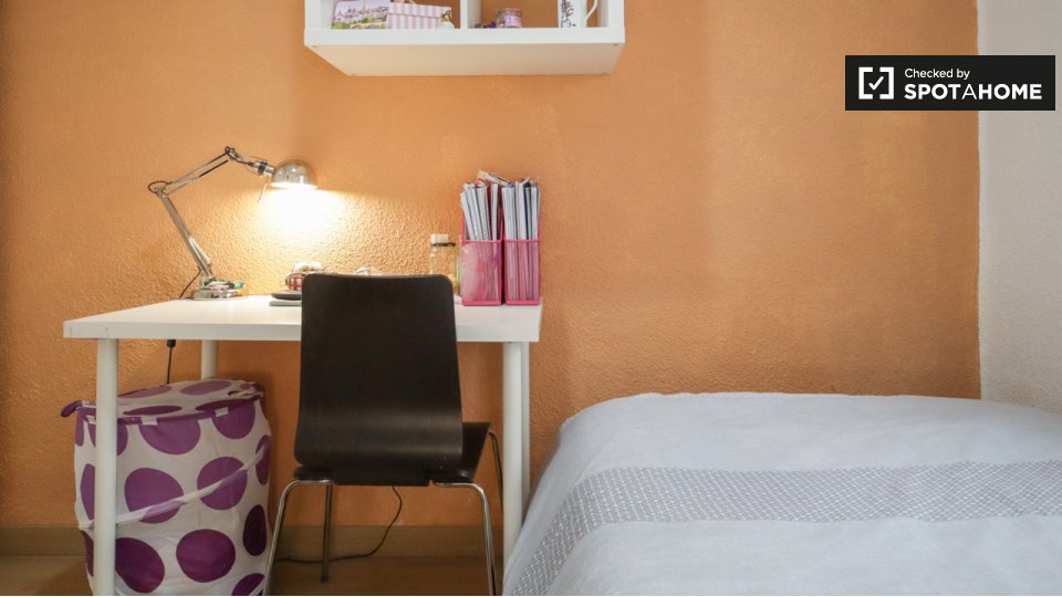 Double room Madrid, 4 beds — photo 5