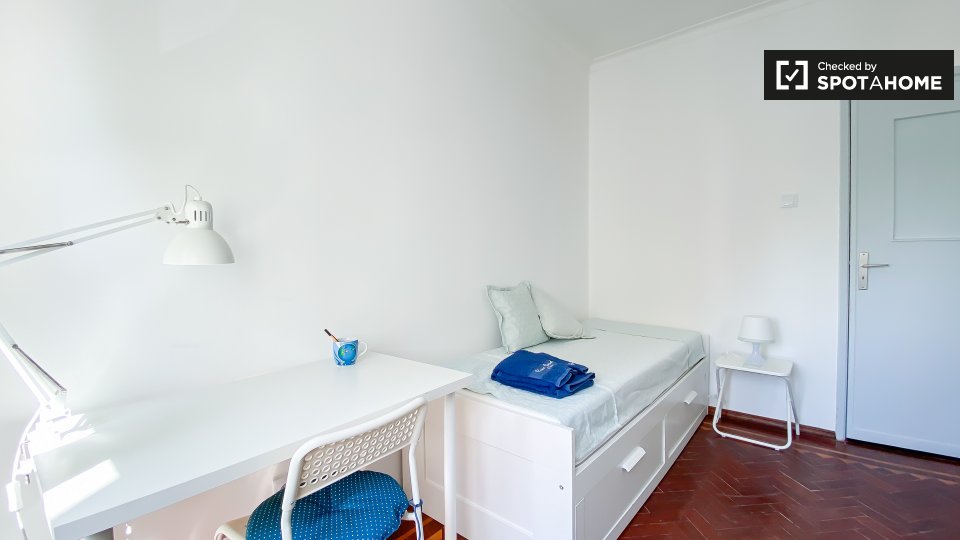 Double room Lisbon, 4 beds, 120m² — photo 2