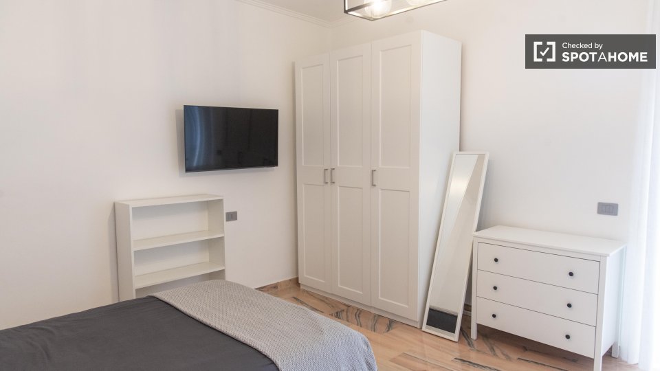Double room Rome, 3 beds, 93m² — photo 64