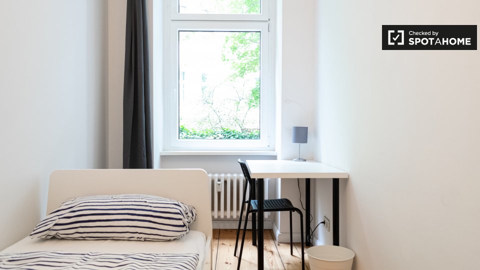 Double room Berlin, 4 beds, 68m² — photo 1