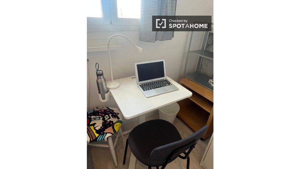 Double room Madrid, 4 beds — photo 13