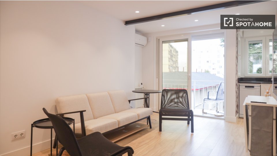 Double room Madrid, 3 beds — photo 6