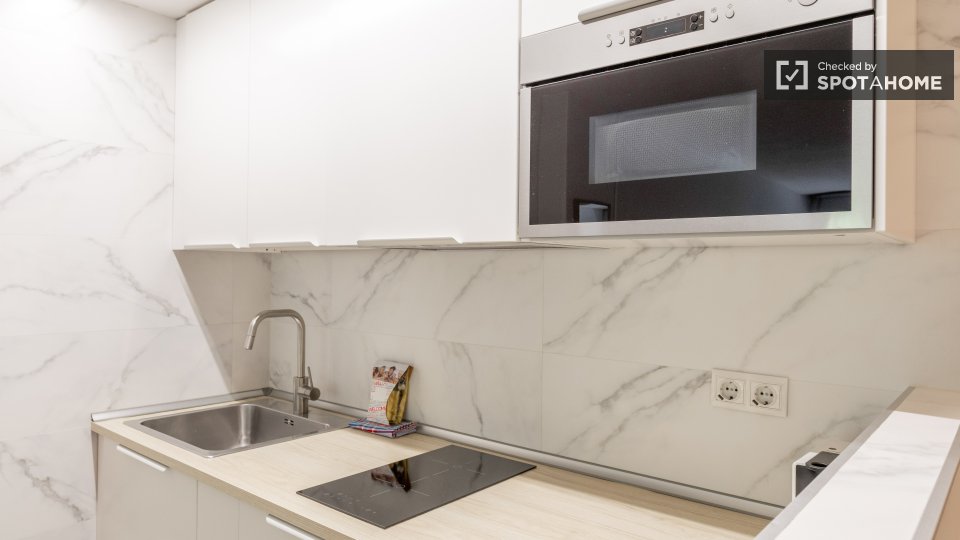 Apartment Madrid, 1 bed — photo 33