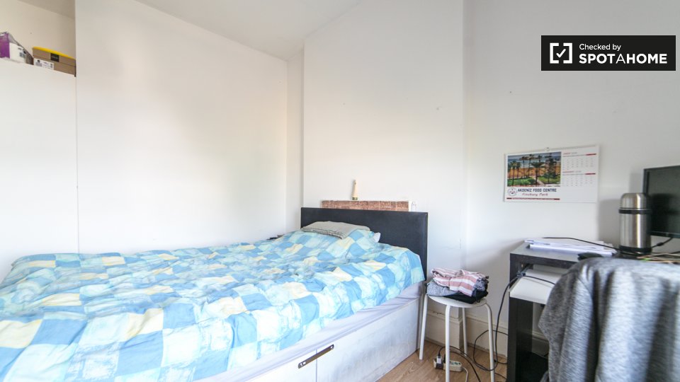 Apartment London, 3 beds, 8m² — photo 24