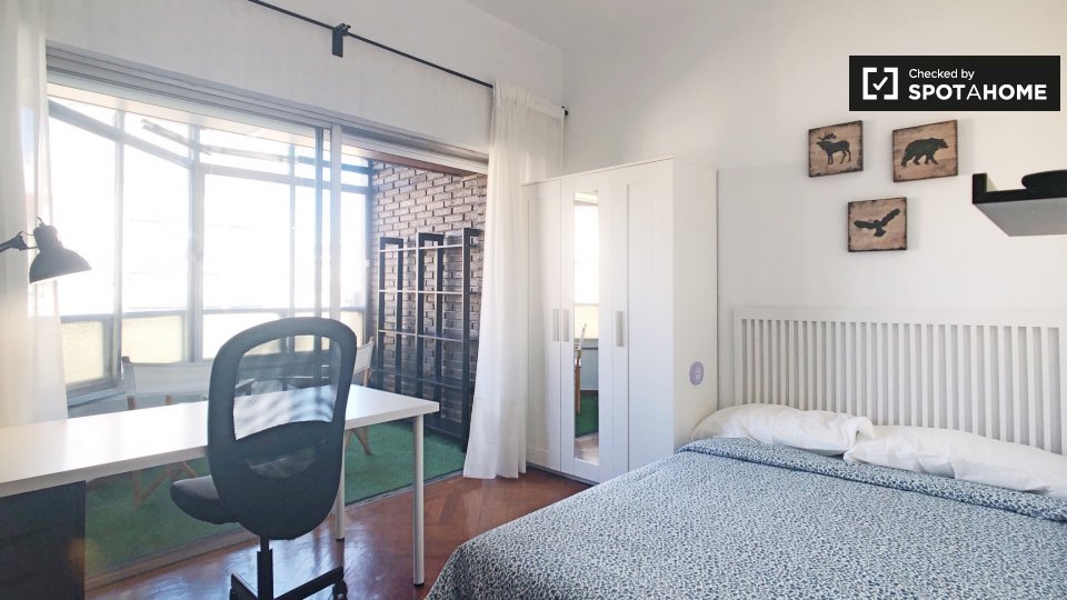 Double room Madrid, 5 beds, 133m² — photo 10