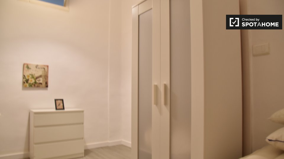 Double room Valencia, 4 beds, 80m² — photo 3