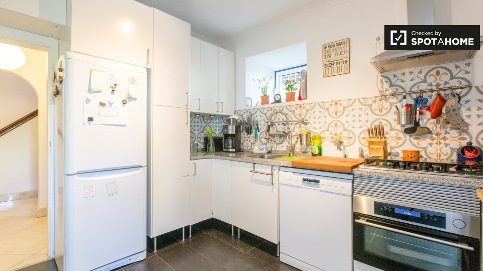 Double room Lisbon, 4 beds, 180m² — photo 15