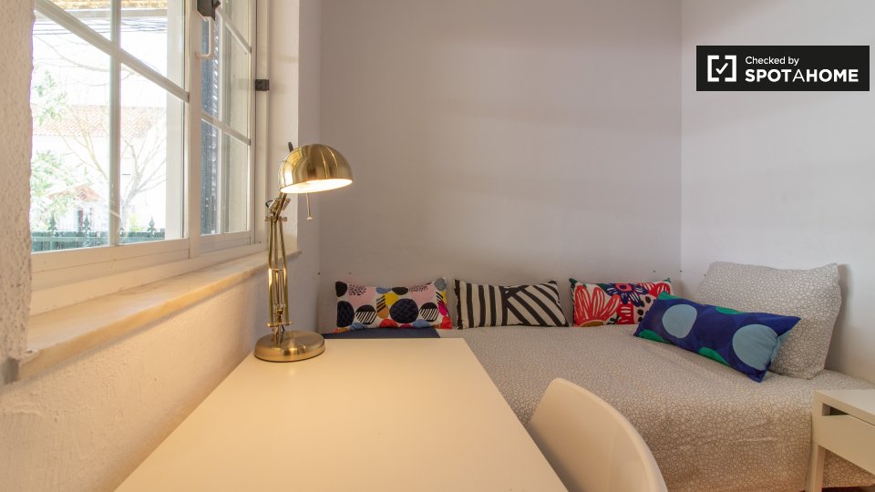 Apartment Lisbon, 5 beds, 90m² — photo 4