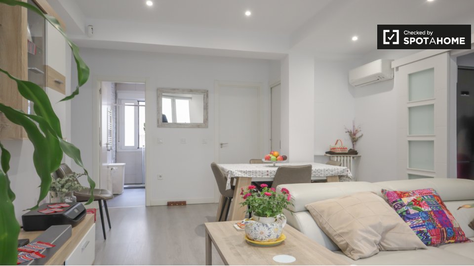 Double room Madrid, 3 beds — photo 3